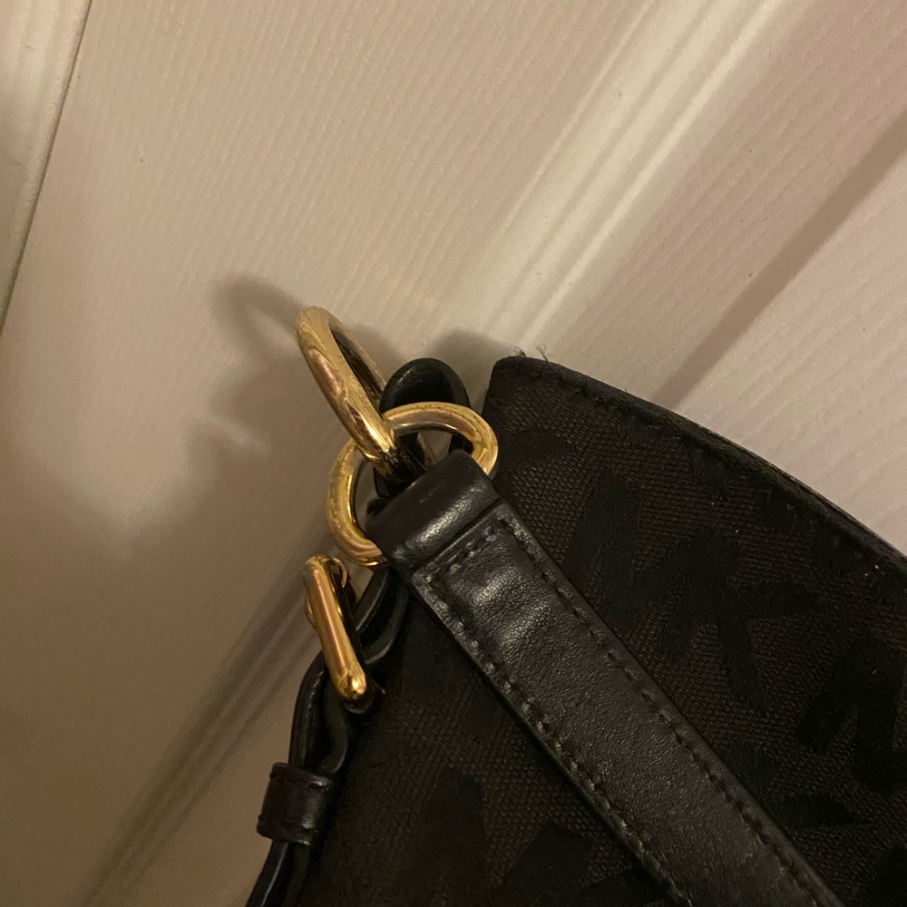 2 Authentic Michael Kors Black handbag with Gold Accents with free pink MK watch - Picture 4 of 9